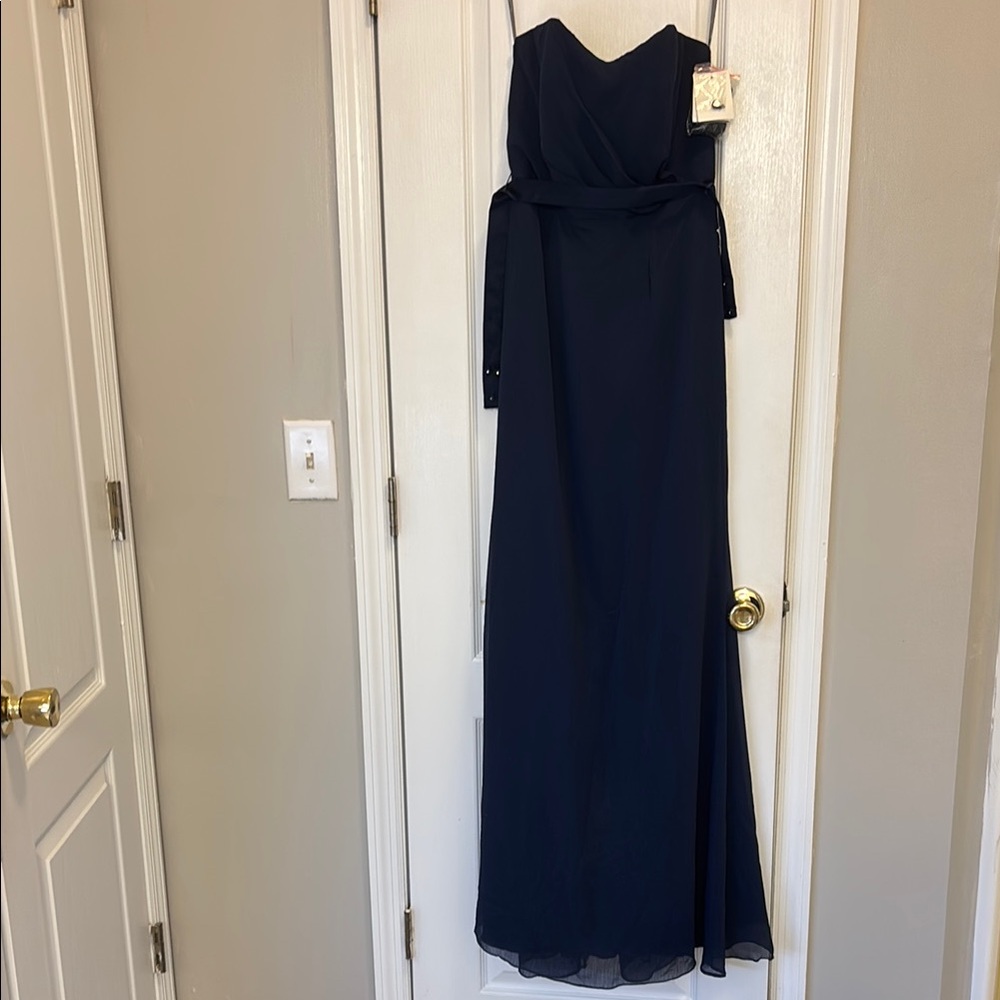Elegant Navy Blue Strapless Dress